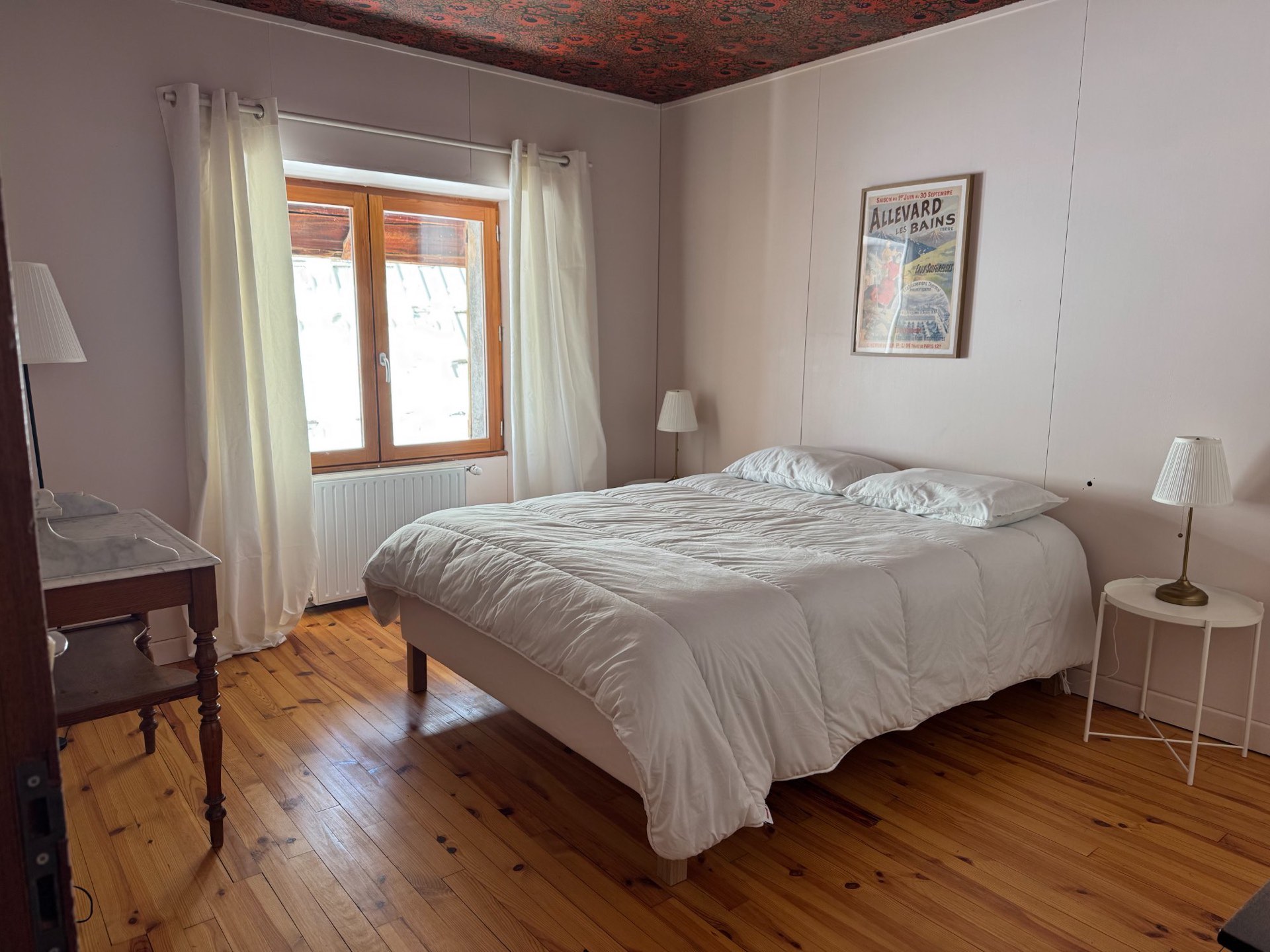 Chambre 2 lit double et parquet ancien, chalet de montagne Orcières Merlette